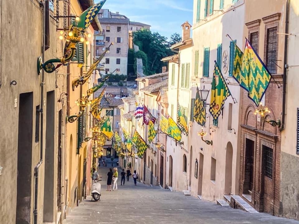 La Campanina-Nel Cuore Di Siena E Della Contrada ภายนอก รูปภาพ
